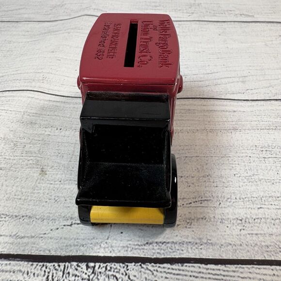 Wells Fargo Stage Coach Replica Diecast Metal Coin Bank Vtg 1998 No Key - Picture 2 of 5